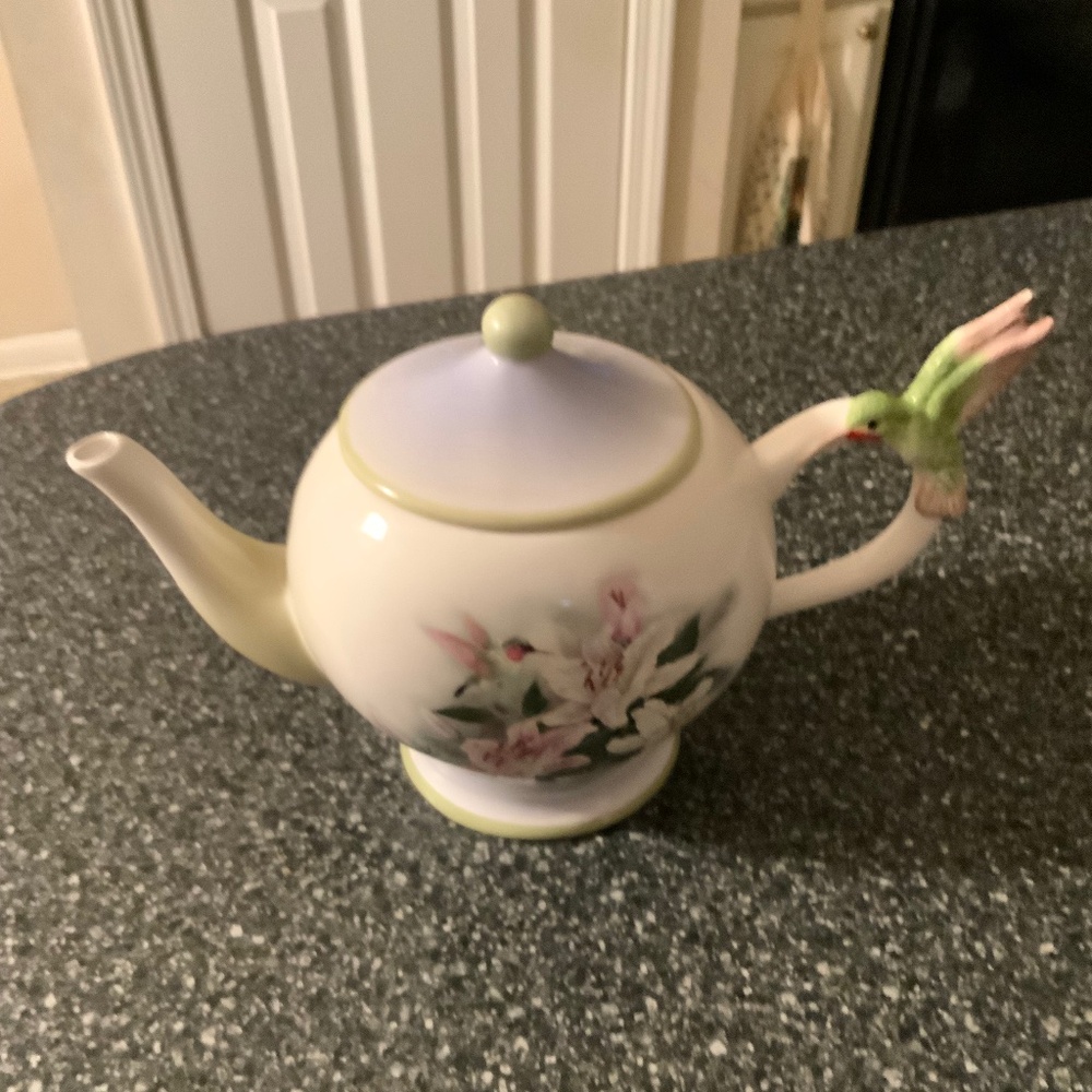 Vintage Lena Liu Hummingbird & Lilies Teleflora Teapot with Lid